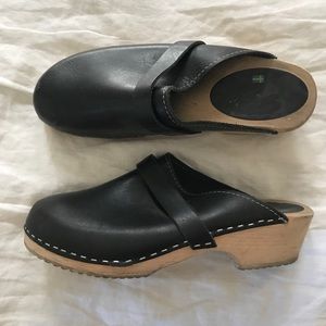 Lotta from Stockholm black clogs size 40 (9)